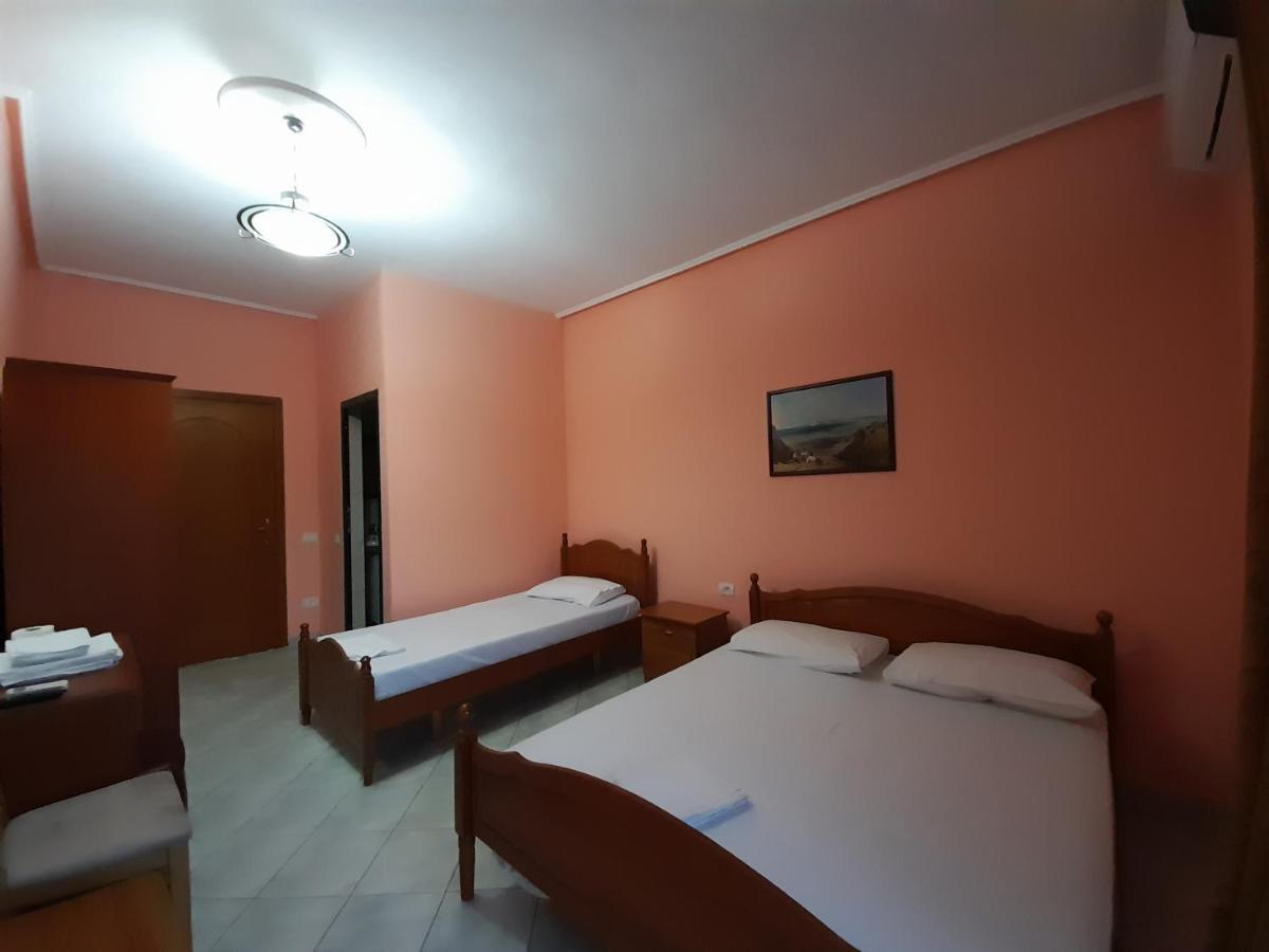 Hotel Rossi Влёра Экстерьер фото