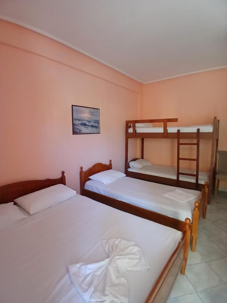 Hotel Rossi Влёра Экстерьер фото