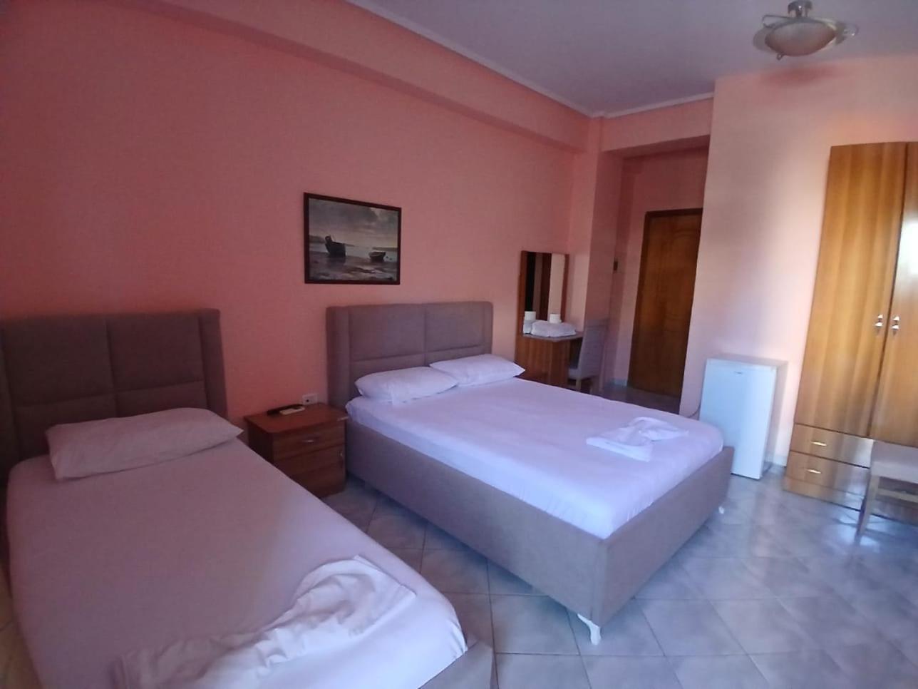Hotel Rossi Влёра Экстерьер фото